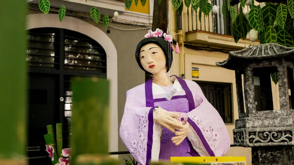 La figura de la Zuzu del carrer de Valladolid aquest matí